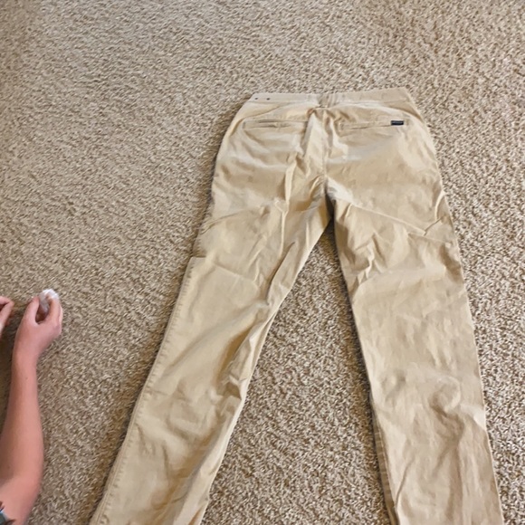 Men’s Hollister khaki pants - Picture 2 of 4